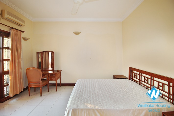 Cosy house with 4 bedrooms and 2 bathrooms and view to the lake for rent in Tay Ho, Hanoi