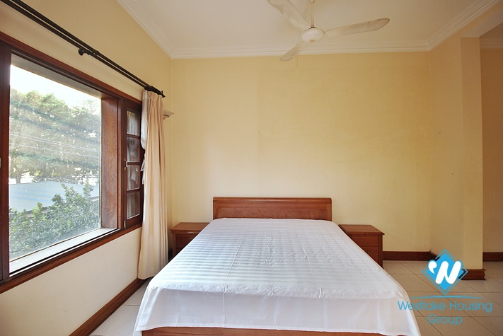 Cosy house with 4 bedrooms and 2 bathrooms and view to the lake for rent in Tay Ho, Hanoi