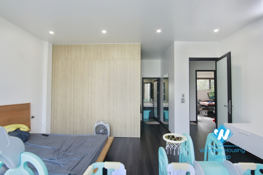 Modern villa for rent in Long Bien