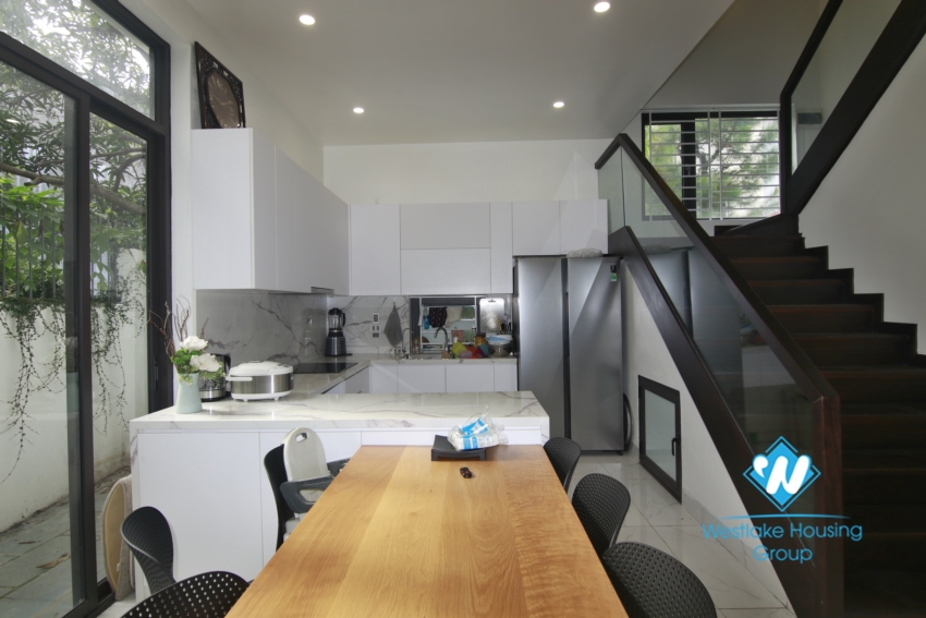 Modern villa for rent in Long Bien