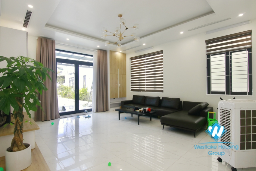 Modern villa for rent in Long Bien