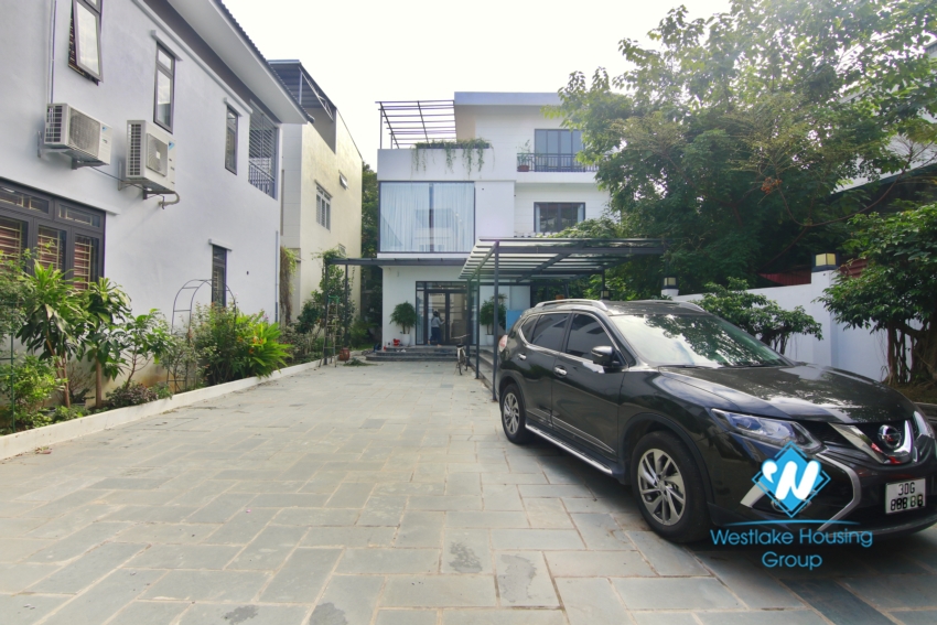 Modern villa for rent in Long Bien