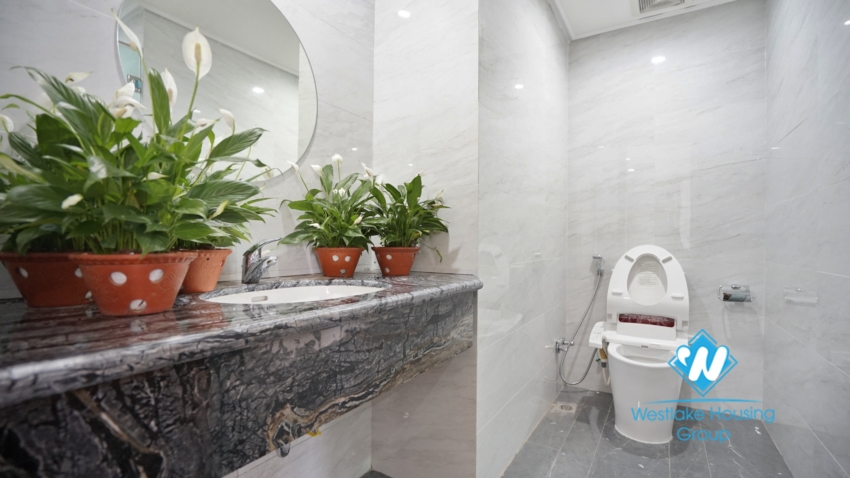 A nice and new 4 bedroom apartment for rent in Ba dinh, Ha noi