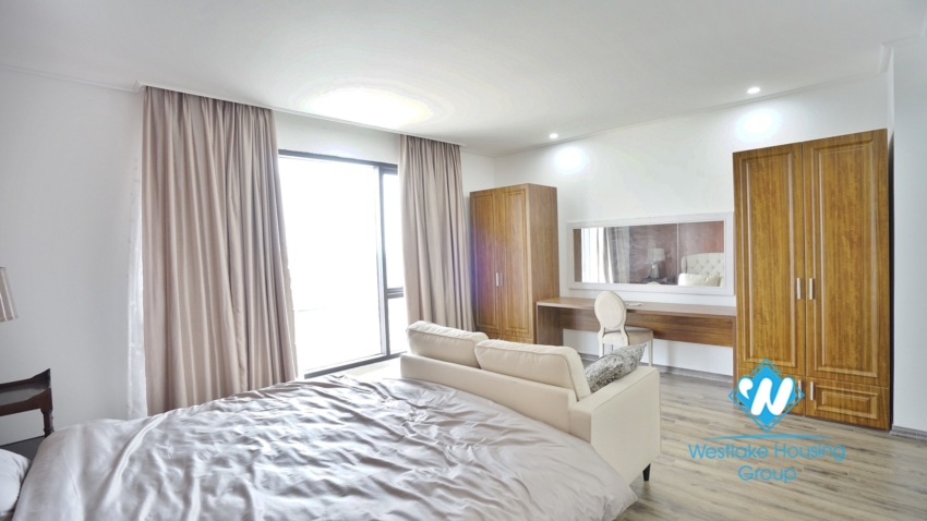A nice and new 4 bedroom apartment for rent in Ba dinh, Ha noi