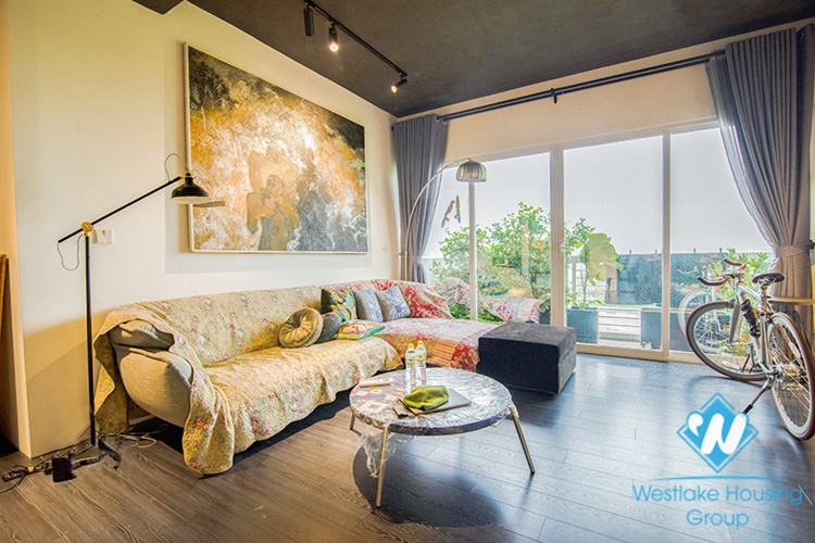 Lovely three bedrooms apartment for rent in E buidling, Ciputra