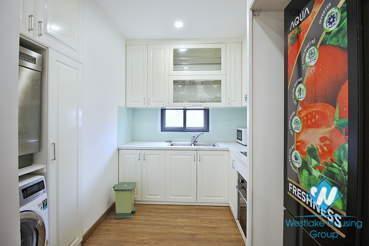 A pretty three bedrooms apartment for rent in Xuan Dieu st, Tay Ho