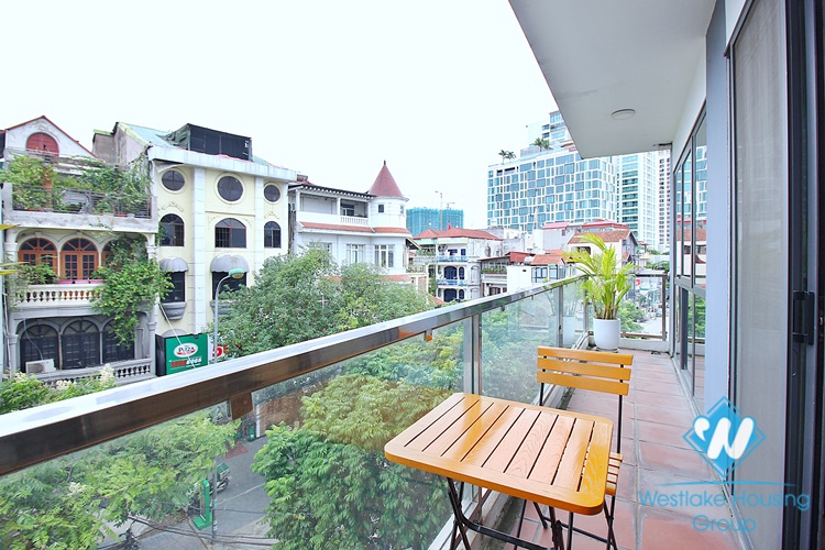 A pretty three bedrooms apartment for rent in Xuan Dieu st, Tay Ho