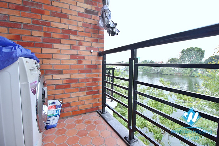 Lake view one bedroom apartment for rent in Vu Mien st