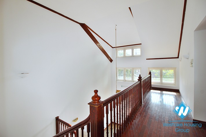 Beautiful garden house for rent in Au Co street, Tay Ho District, Ha Noi