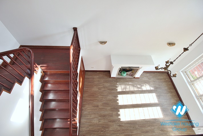 Beautiful garden house for rent in Au Co street, Tay Ho District, Ha Noi