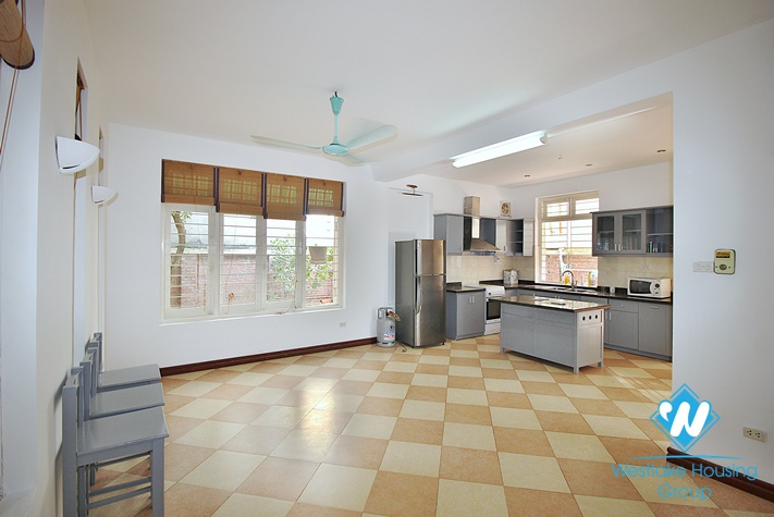 Beautiful garden house for rent in Au Co street, Tay Ho District, Ha Noi