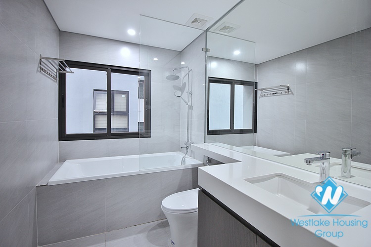A newly 1 bed for rent on To Ngoc Van street, Tay Ho