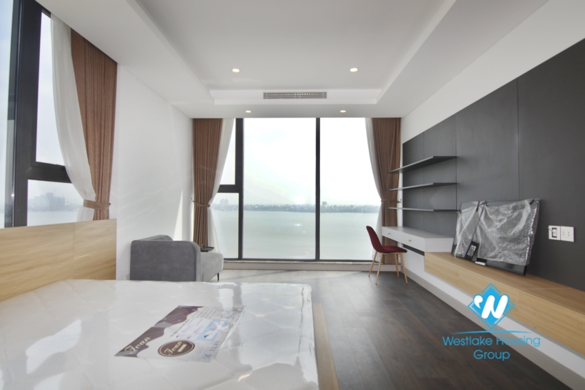 Three bedroom lake view apartment for rent in Sun Grand City Thuy Khue.