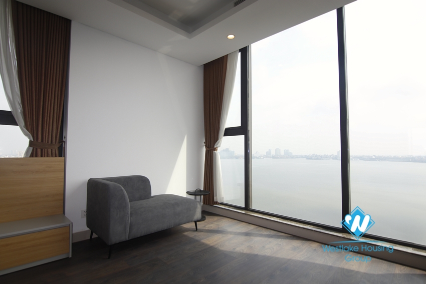 Three bedroom lake view apartment for rent in Sun Grand City Thuy Khue.