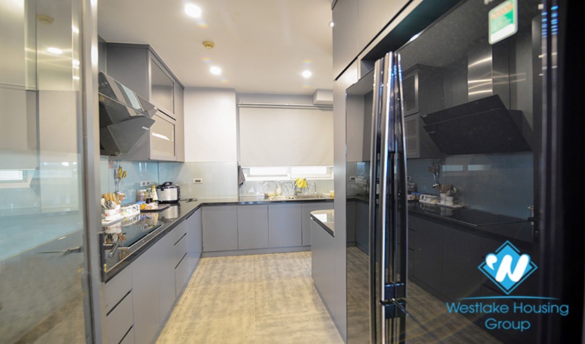 A lovely 4 beds apartment for rent in E building, Ciputra