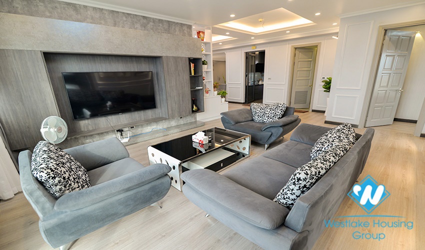 A lovely 4 beds apartment for rent in E building, Ciputra