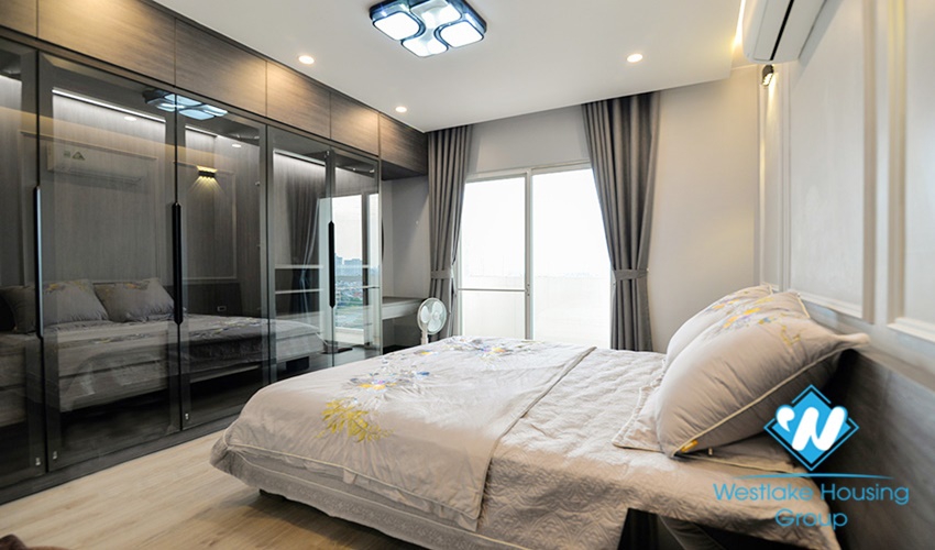 A lovely 4 beds apartment for rent in E building, Ciputra