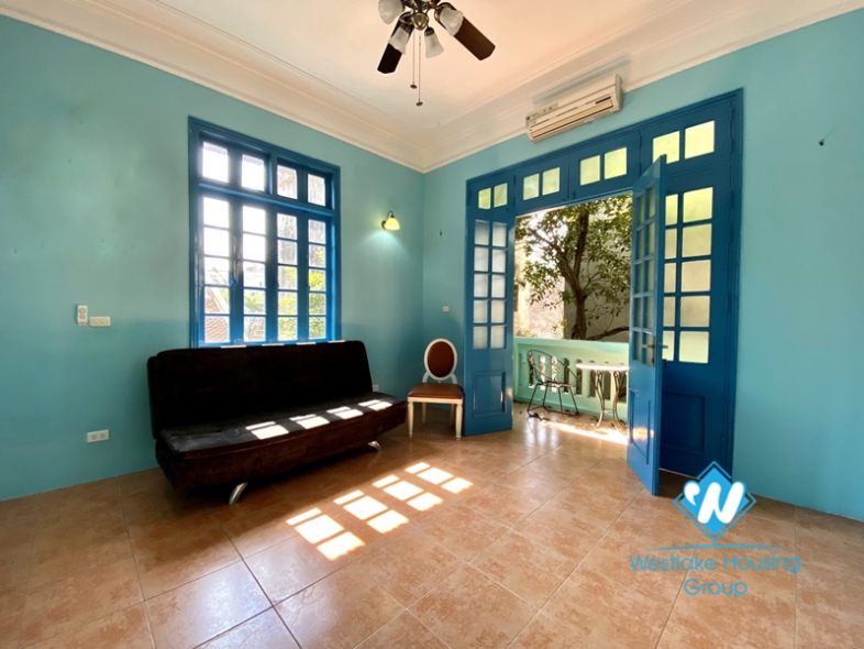 Green 3 beds house with front-yard for rent in Tu Hoa area, Tay Ho