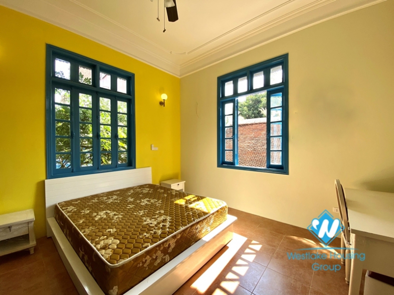 Green 3 beds house with front-yard for rent in Tu Hoa area, Tay Ho