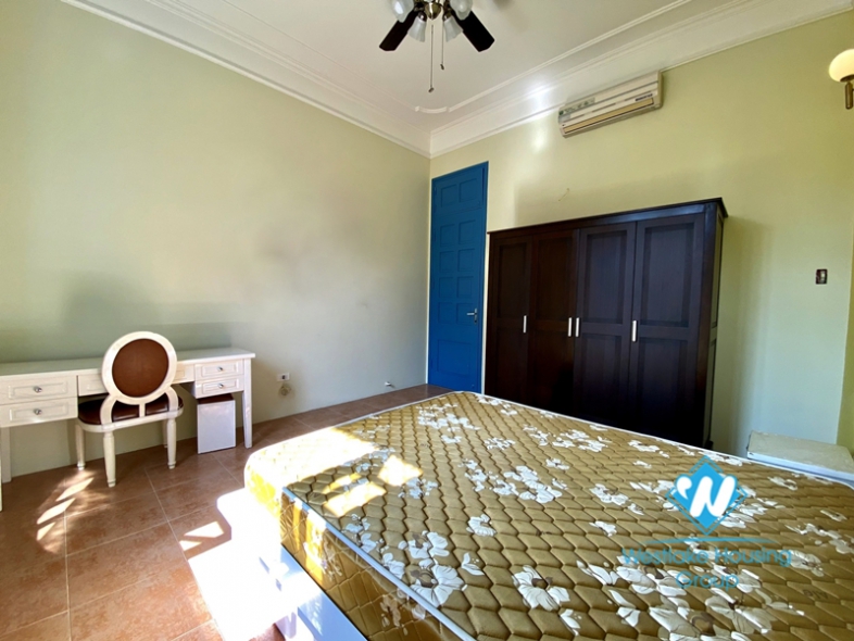 Green 3 beds house with front-yard for rent in Tu Hoa area, Tay Ho