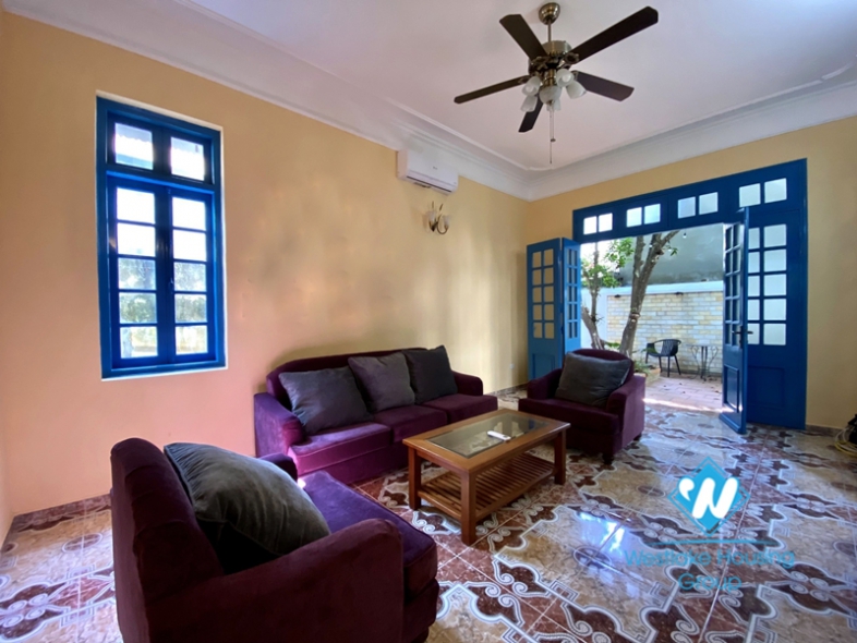 Green 3 beds house with front-yard for rent in Tu Hoa area, Tay Ho