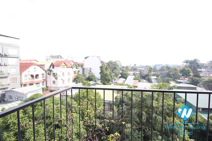 Modern spacious 2-bedroom apartment on Au Co