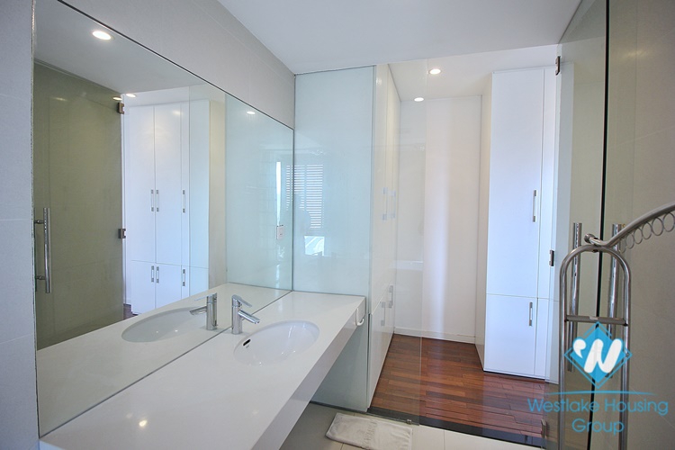 Spacious 1 bedroom apartment for rent in Tu Hoa st, Tay Ho