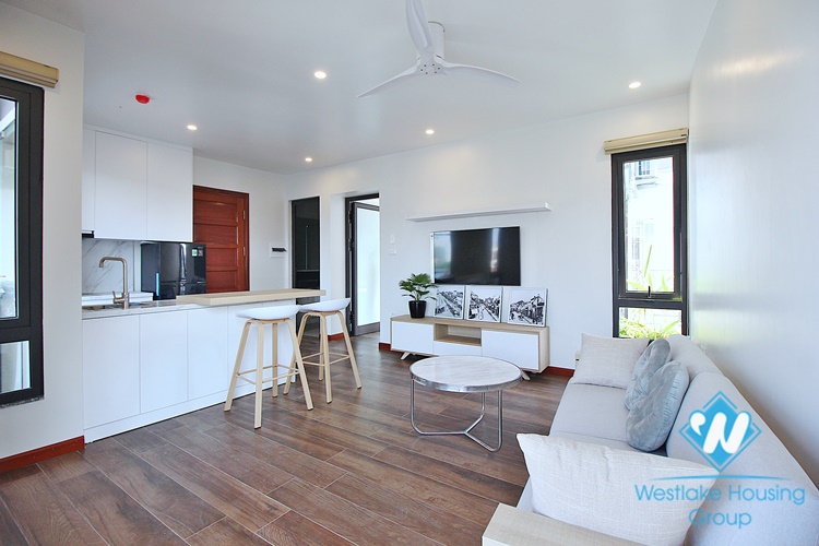 Bright 1 bedroom apartment for rent on Xuan Dieu street, Tay Ho, Ha Noi