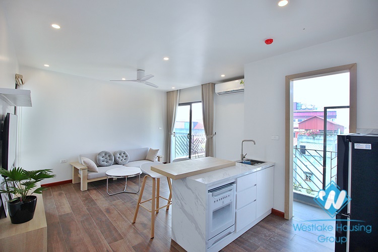 Bright 1 bedroom apartment for rent on Xuan Dieu street, Tay Ho, Ha Noi
