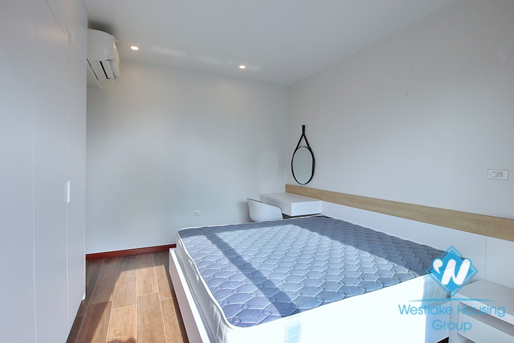 Bright 1 bedroom apartment for rent on Xuan Dieu street, Tay Ho, Ha Noi