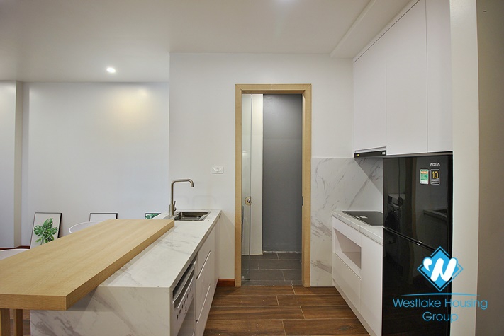 A modern 1 bedroom apartment for rent in Xuan Dieu, Tay Ho, Hanoi