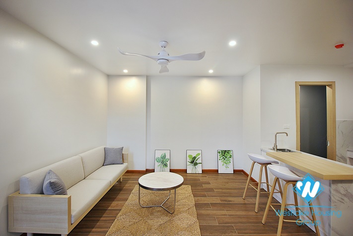 A modern 1 bedroom apartment for rent in Xuan Dieu, Tay Ho, Hanoi