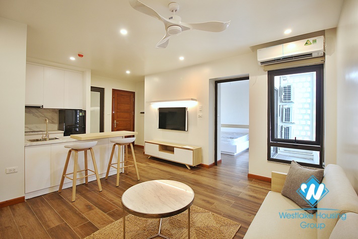 A modern 1 bedroom apartment for rent in Xuan Dieu, Tay Ho, Hanoi