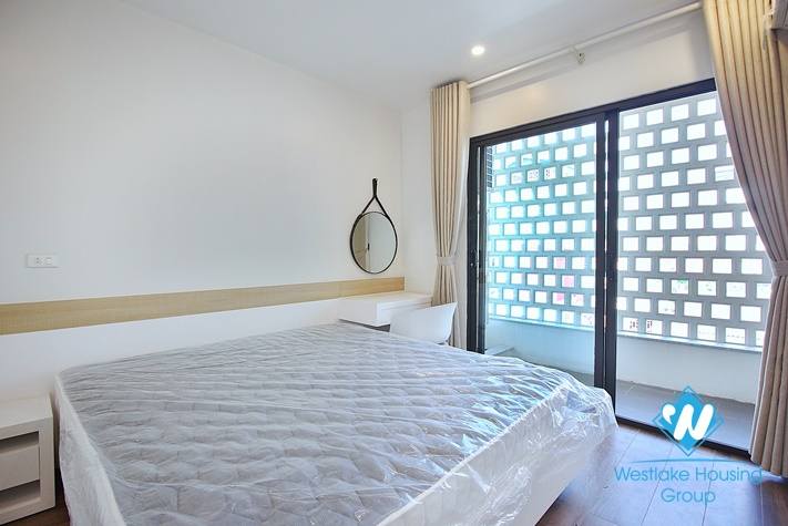 A modern 1 bedroom apartment for rent in Xuan Dieu, Tay Ho, Hanoi