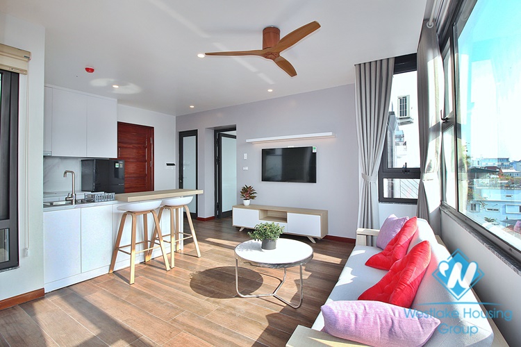 A bright one bedroom apartment for rent in Xuan Dieu street, Tay Ho