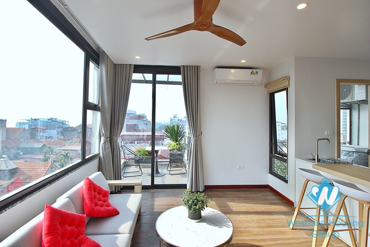 A bright one bedroom apartment for rent in Xuan Dieu street, Tay Ho