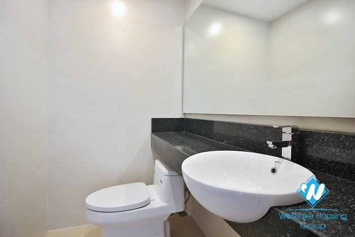 A bright and modern 1 bedroom apartment for rent in Xuan dieu, Tay ho
