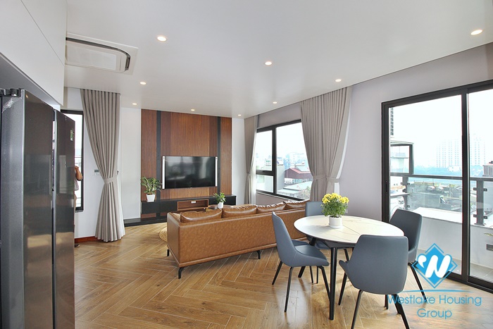 A bright and modern 1 bedroom apartment for rent in Xuan dieu, Tay ho