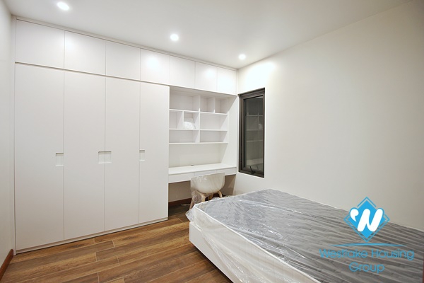 A  newly 2 bedroom apartment for rent in Xuan dieu, Tay ho, Hanoi
