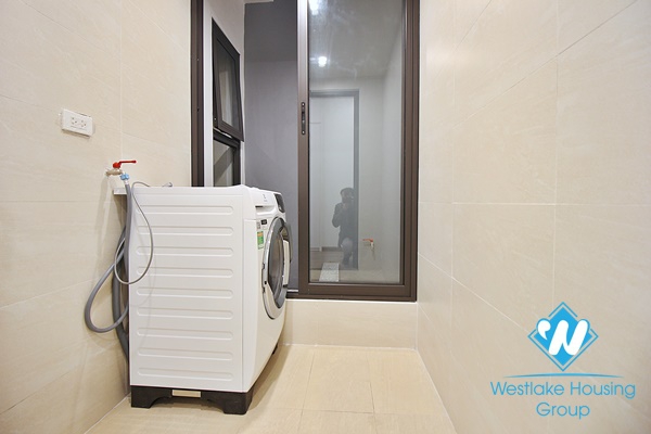 A  newly 2 bedroom apartment for rent in Xuan dieu, Tay ho, Hanoi