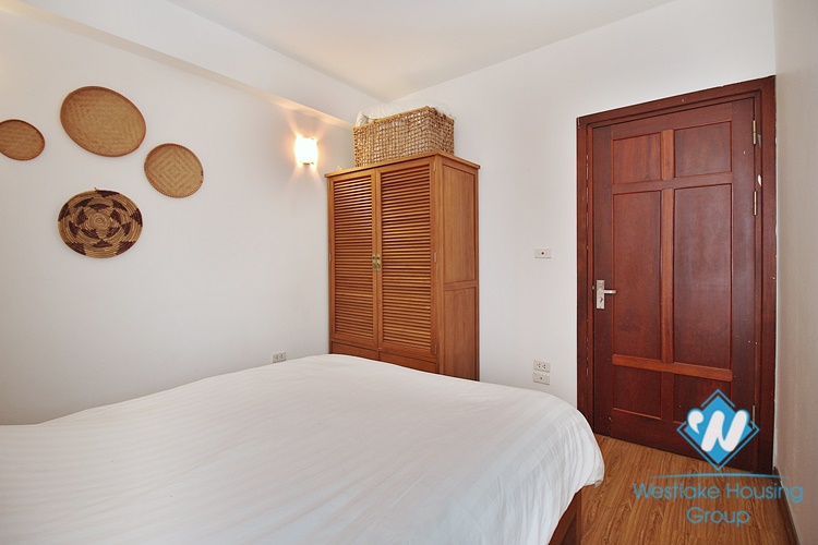 Lake view 2 beds apartment for rent in Tu Hoa street, Tay Ho