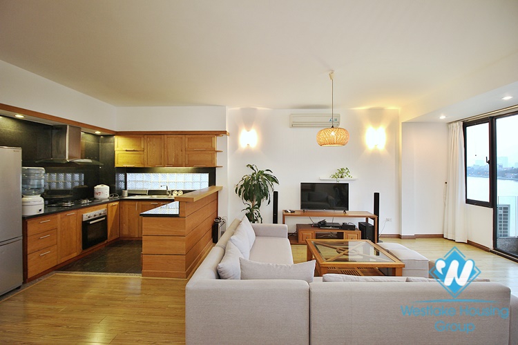 Lake view 2 beds apartment for rent in Tu Hoa street, Tay Ho