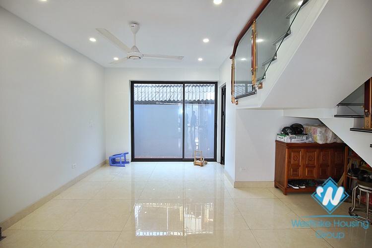 A new 6 beds house for rent in Au Co street, Tay Ho