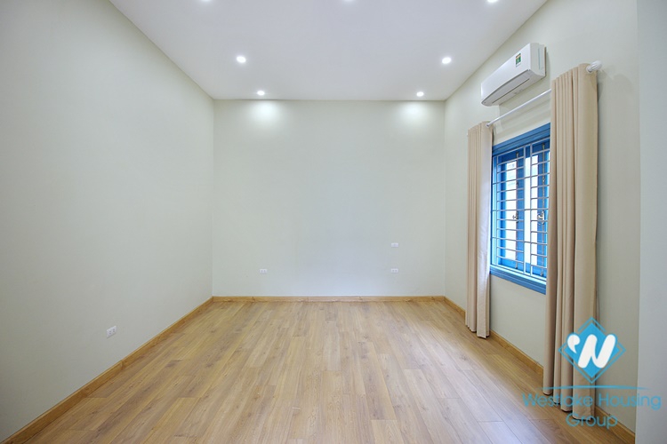 Unfurnished 3 beds house with big yard for rent in Lac Long Quan st, Tay Ho
