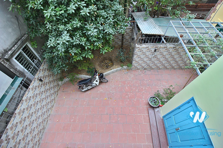 Unfurnished 3 beds house with big yard for rent in Lac Long Quan st, Tay Ho