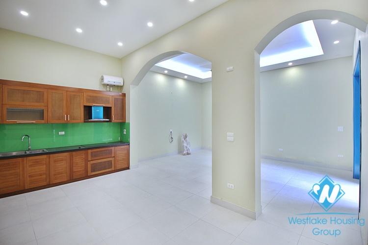 Unfurnished 3 beds house with big yard for rent in Lac Long Quan st, Tay Ho