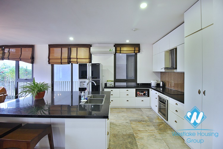 Spacious 4 beds apartment for rent in Dang Thai Mai area, Tay Ho