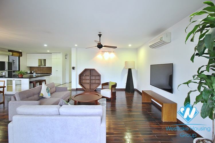 Spacious 4 beds apartment for rent in Dang Thai Mai area, Tay Ho