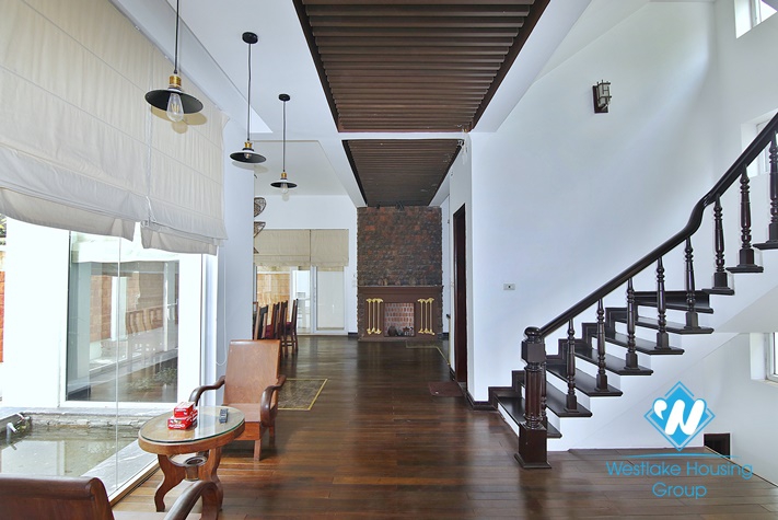Modern and Elegant Lake view villa for rent in Tay Ho