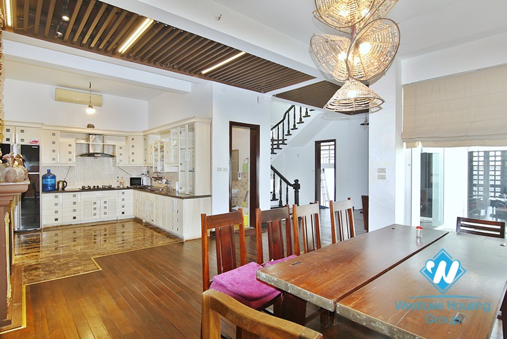 Modern and Elegant Lake view villa for rent in Tay Ho
